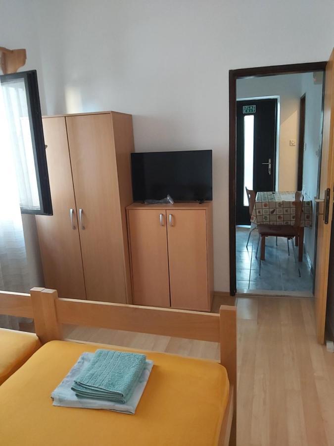 Apartman Janja Leilighet Bol Eksteriør bilde